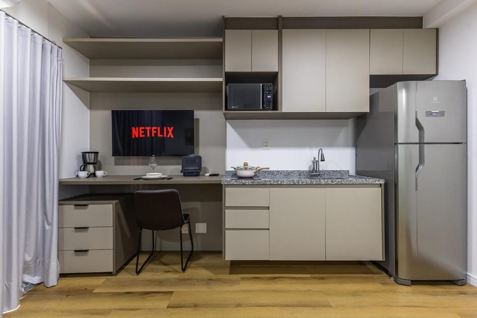 TV and multimedia, Kitchen or kitchenette, minibar, stove