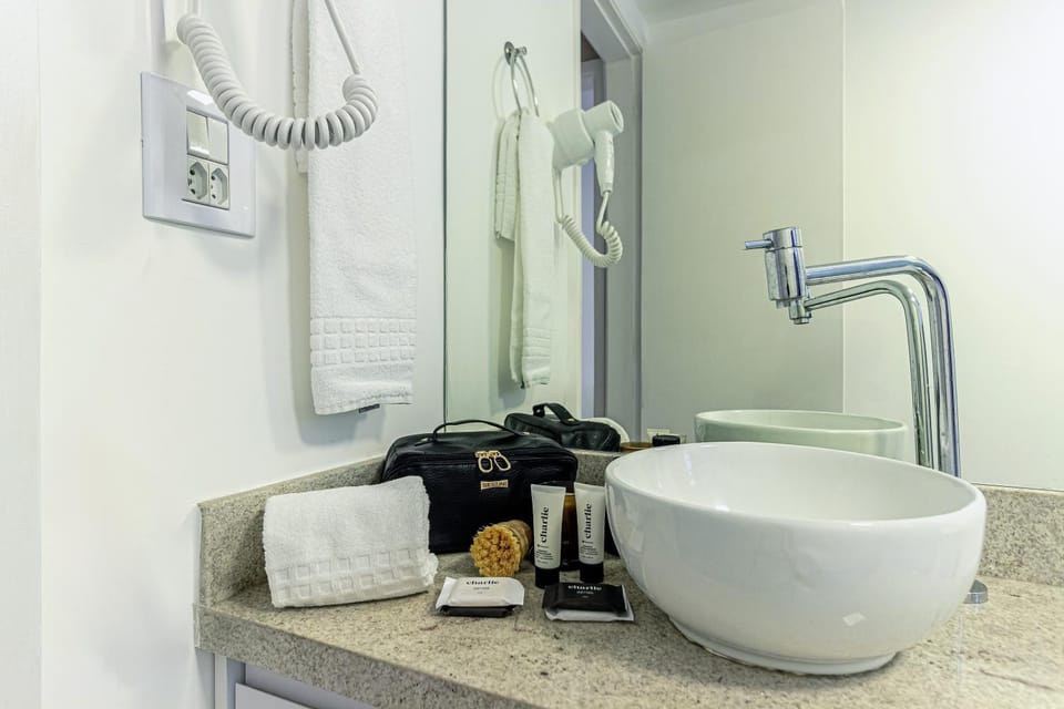 Shower, Bathroom, towels