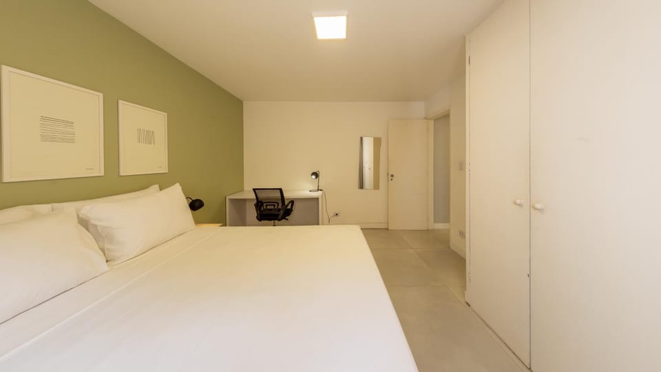 Bed, TV and multimedia, Photo of the whole room, Bedroom, wardrobe