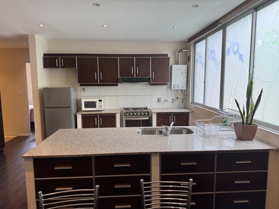 Kitchen or kitchenette, Dining area, oven, stove