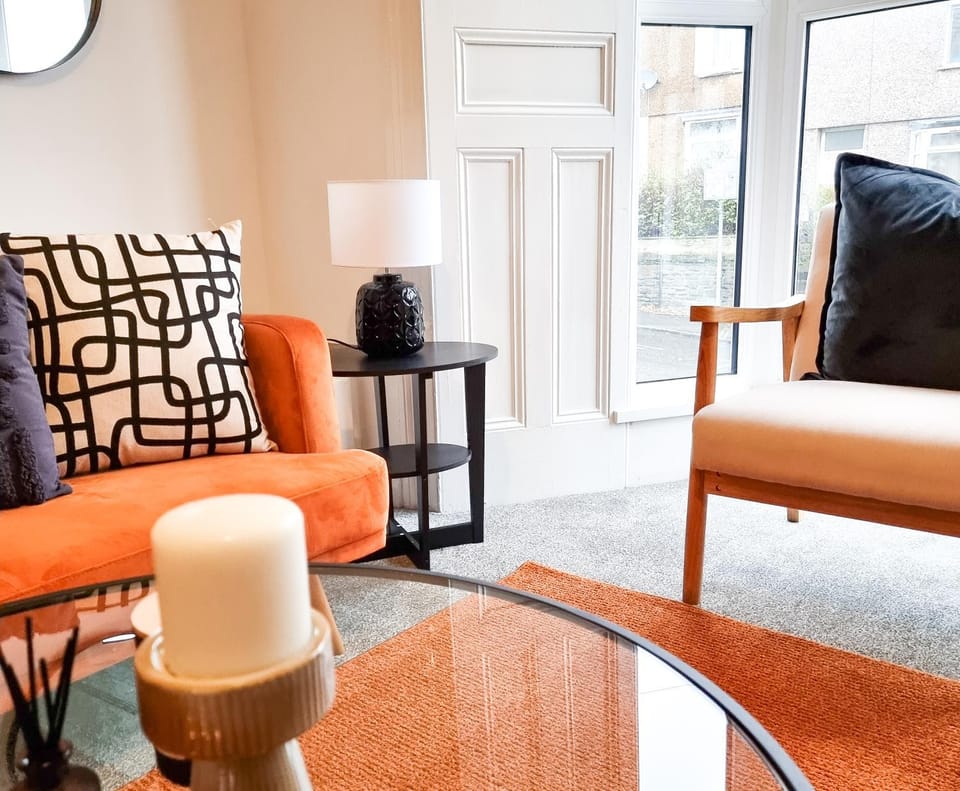 Living room, Seating area