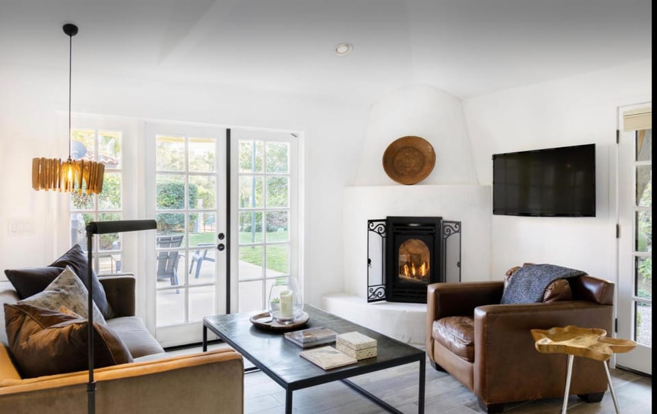 Living room, fireplace