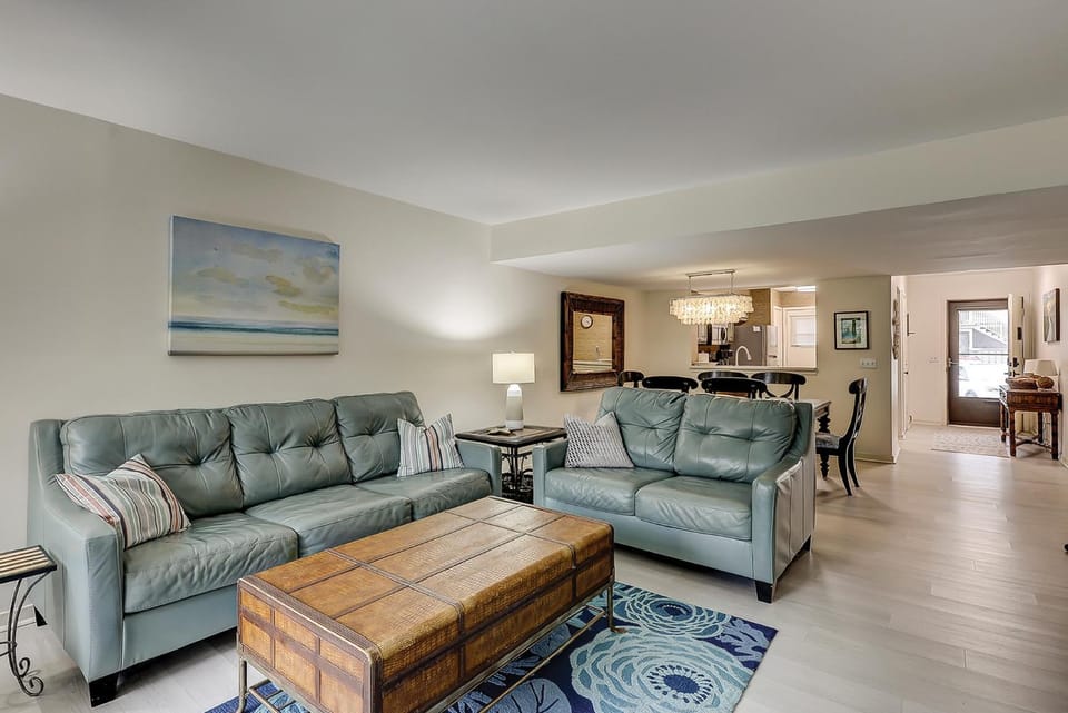 Courtside 52 Villa in South Forest Beach