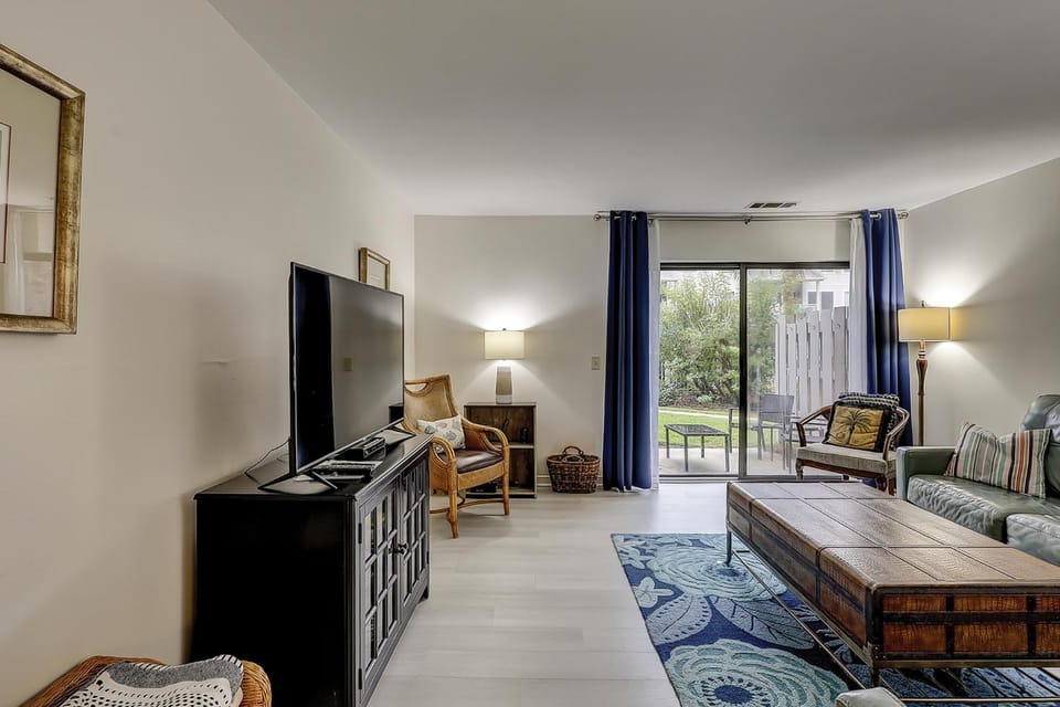Courtside 52 Villa in South Forest Beach