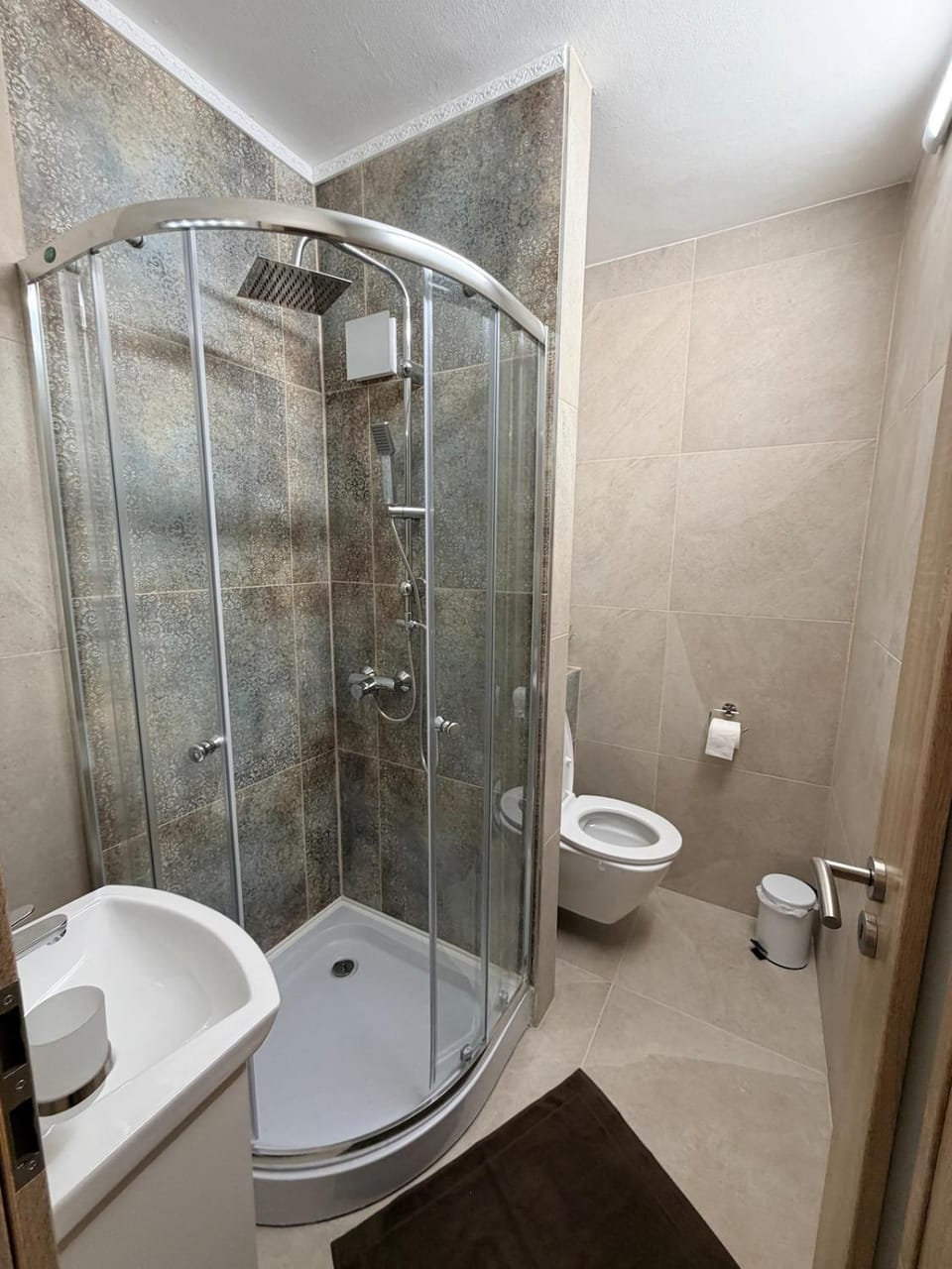 SkyView Studio Vlčince with private parking Apartment in Slovakia