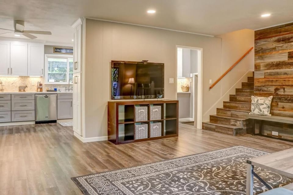 Santa Cruz Mountain Retreat Villa in Felton