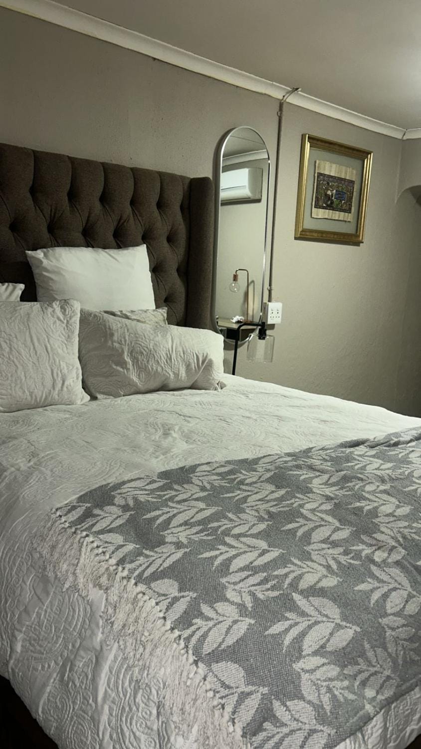 Royaltics place Apartment in Roodepoort