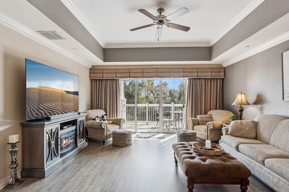 New Nature View Penthouse at Reunion Apartment in Four Corners