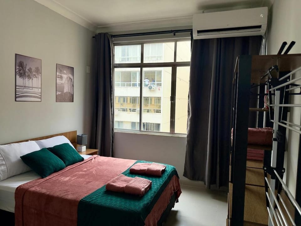 Bed, Photo of the whole room, Bedroom, air conditioner