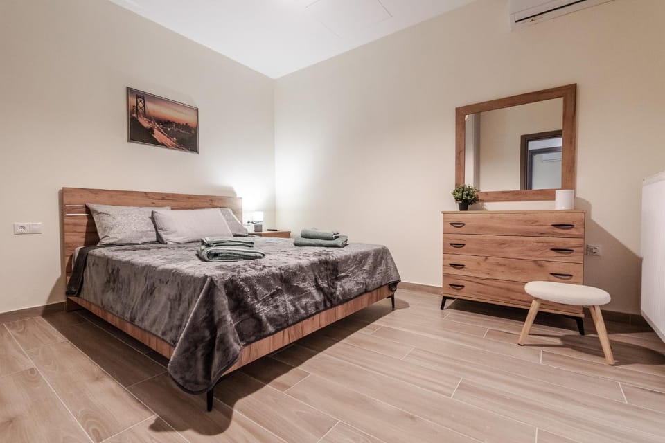 Bed, Photo of the whole room, Bedroom, towels, wardrobe