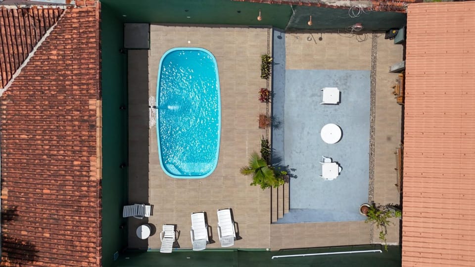 Bird's eye view, Swimming pool