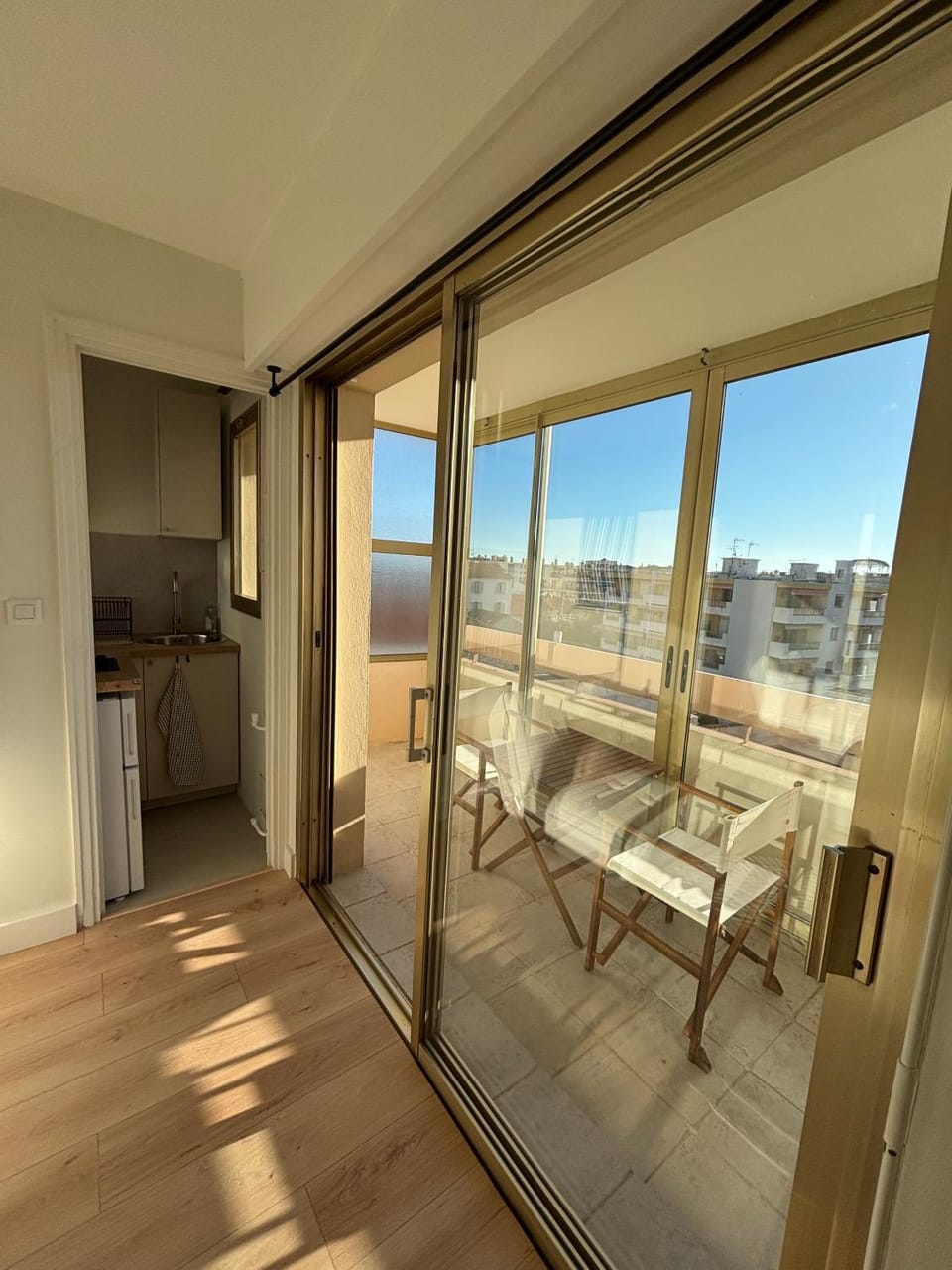 View (from property/room), Balcony/Terrace, Dining area