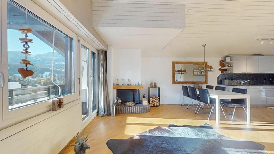 4,5-Zimmer-Dachgeschosswohnung mit Ausrichtung zur Sonne!!! Apartment in Lantsch/Lenz