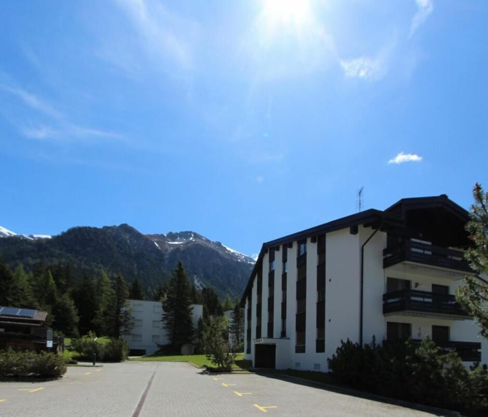 4,5-Zimmer-Dachgeschosswohnung mit Ausrichtung zur Sonne!!! Apartment in Lantsch/Lenz