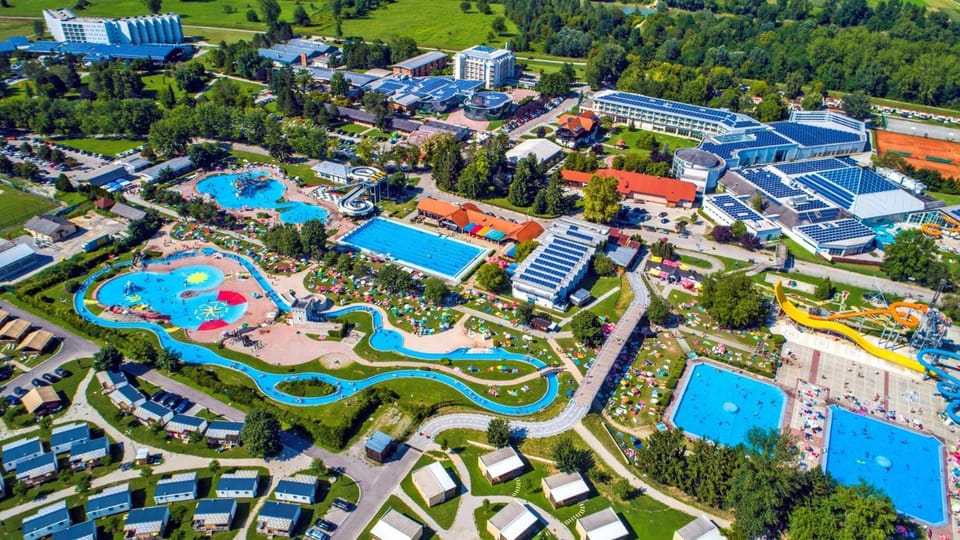 Day, Natural landscape, Bird's eye view, Aqua park, Pool view, Swimming pool