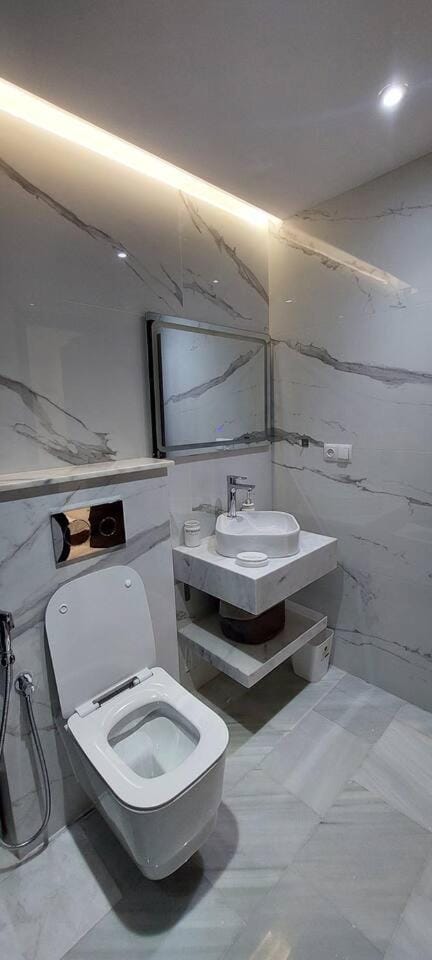 Toilet, Bathroom