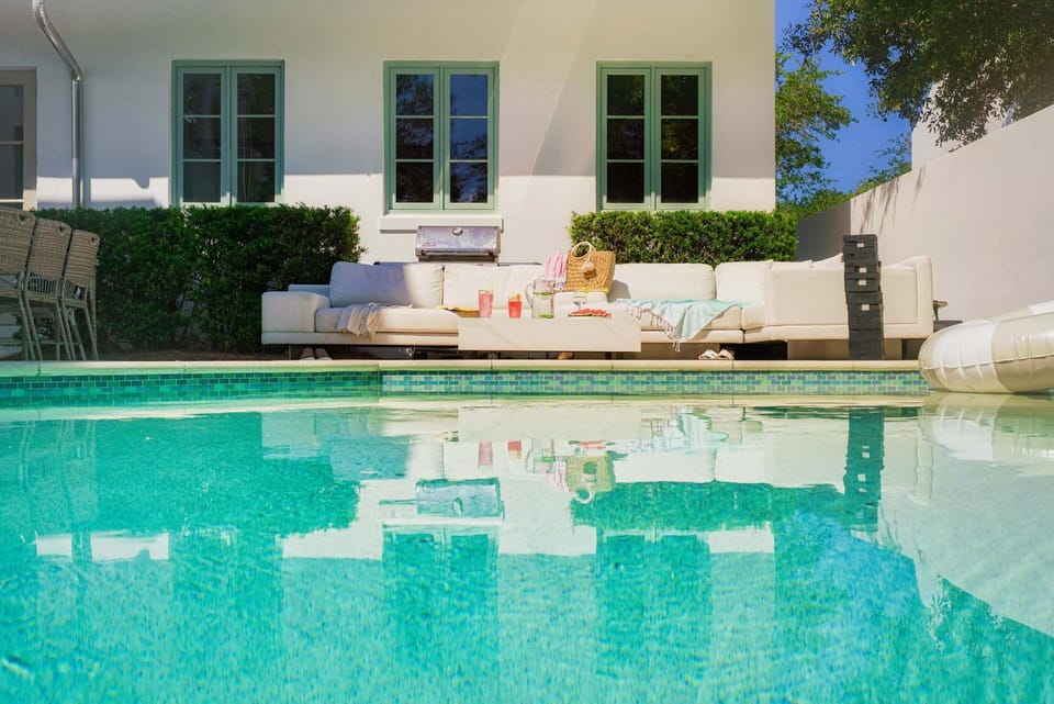 Luxury Rosemary 4BR Villa with Private Pool House in Rosemary Beach