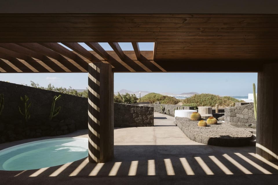 Day, Natural landscape, Mountain view, Pool view, Swimming pool