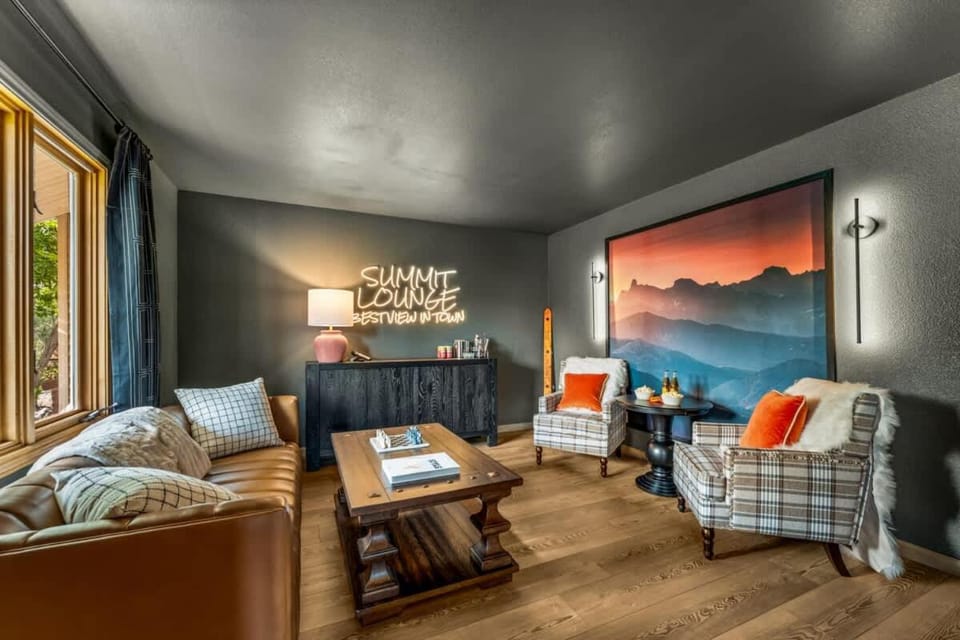 Huge Lodge w Pickleball & More 15 mins to Golden House in Arvada