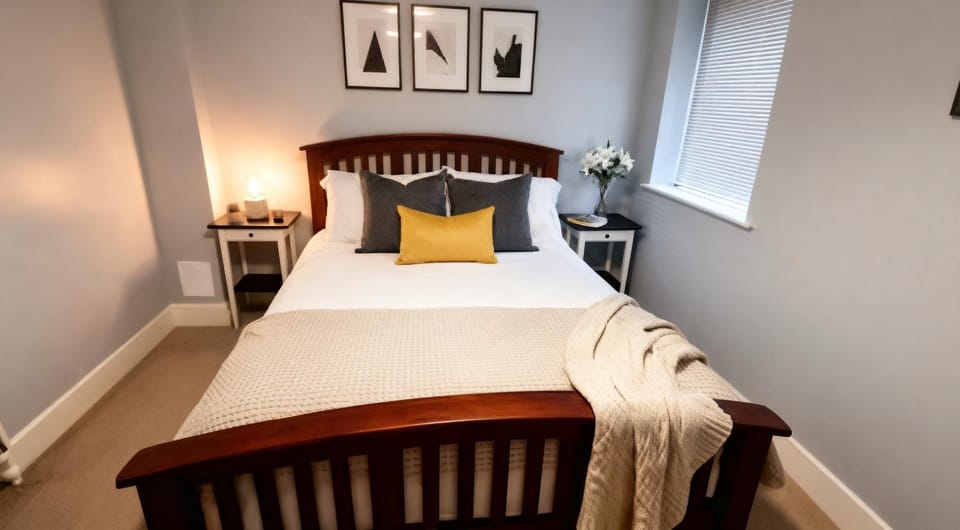 Bed, Photo of the whole room, Bedroom