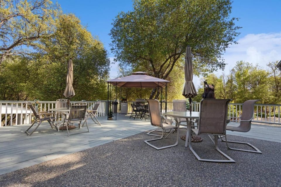 Harmony Home- EV Charger House in Oakhurst