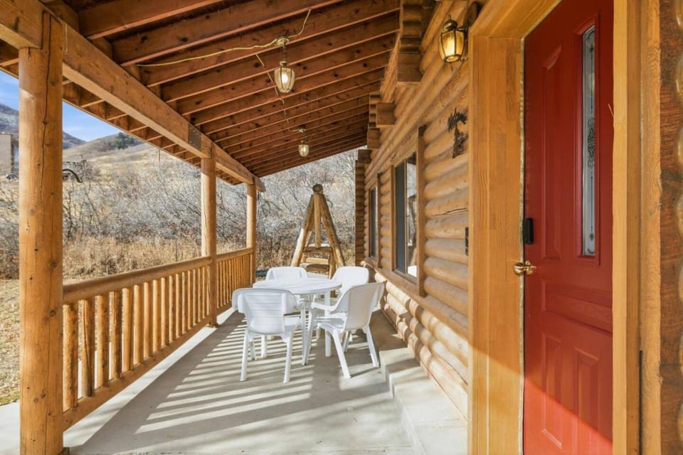 Cozy Family Cabin - Game Room - Near Ski Resorts Cabin in Wasatch County