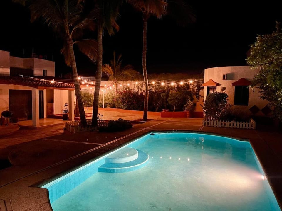 Garden and Pool Casita Apartment in La Paz
