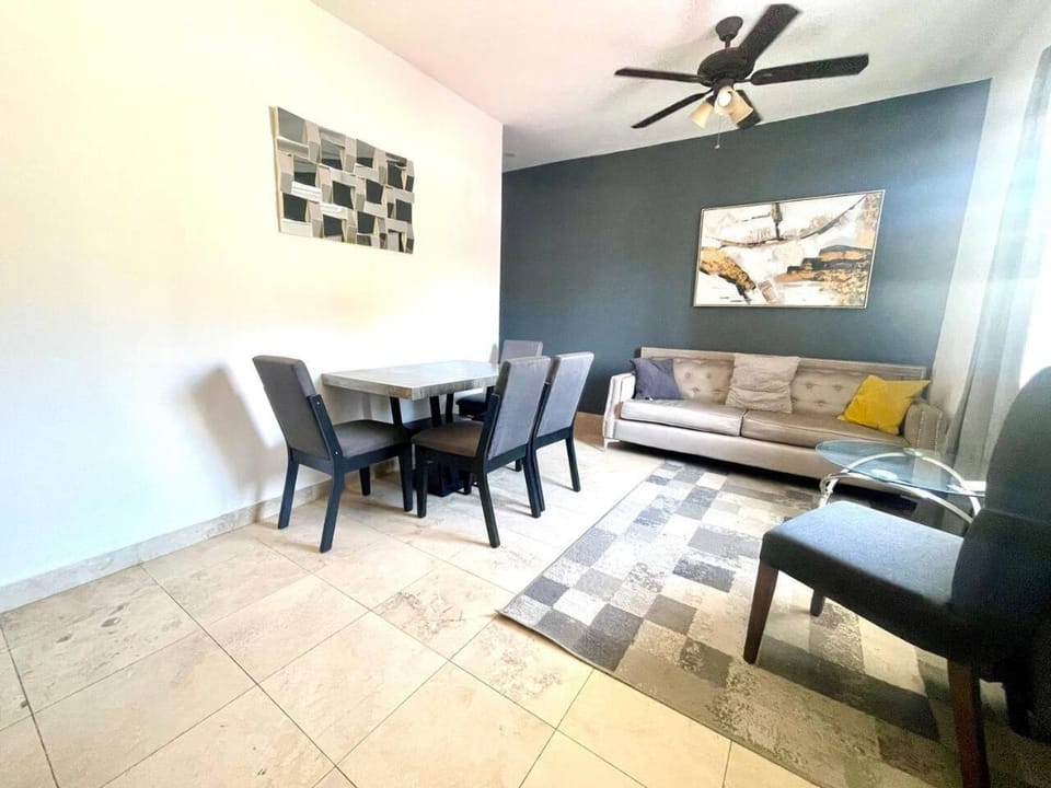 Costal Calm Apartment in La Paz