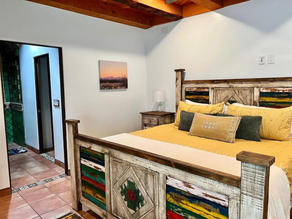 2 king bds 2.5 bathrooms in the heart of Downtown House in Las Cruces