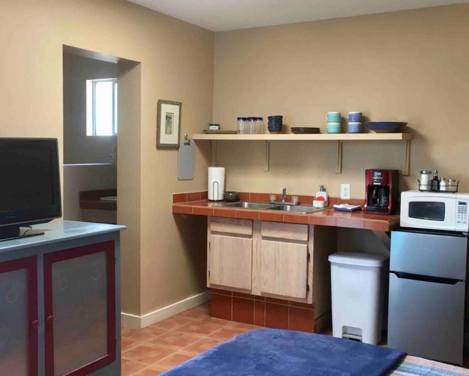 Studio Casita 5 mins to Farmers mkt dogs welcome House in Las Cruces