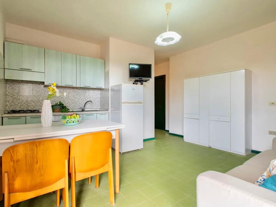 TV and multimedia, Kitchen or kitchenette, Dining area