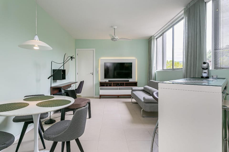 Communal lounge/ TV room, TV and multimedia, Living room, Seating area