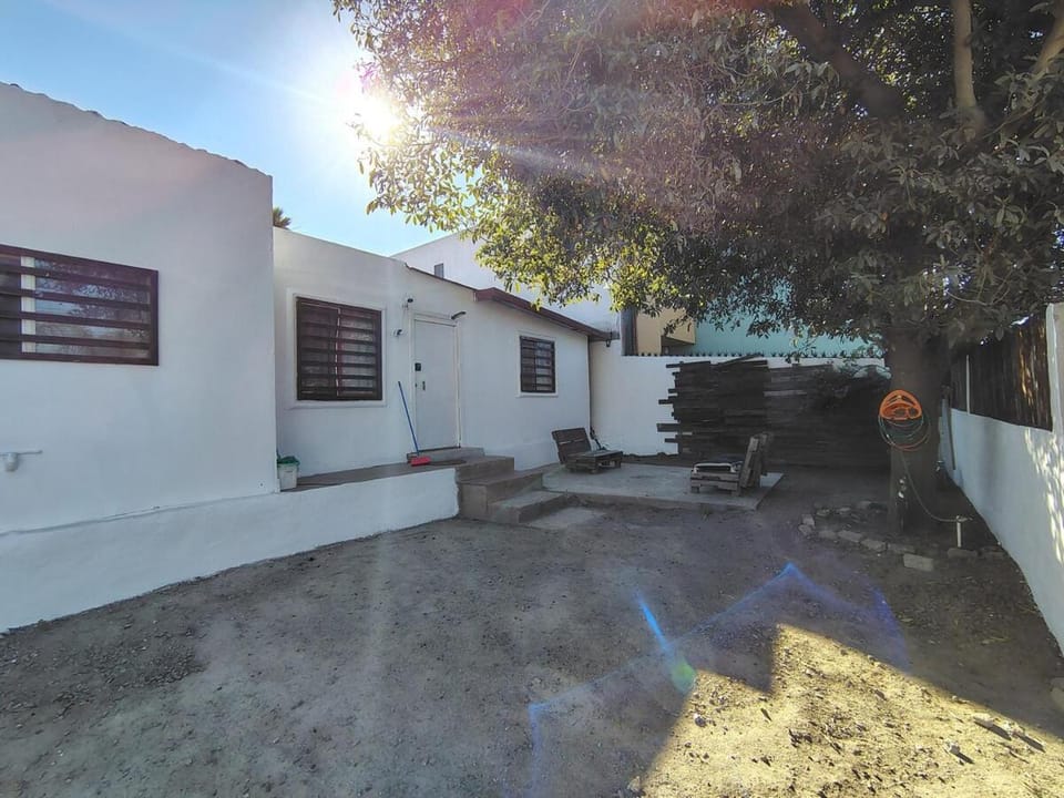 Casa Nostalgia Tree, Patio and Vintage Touch House in Ensenada