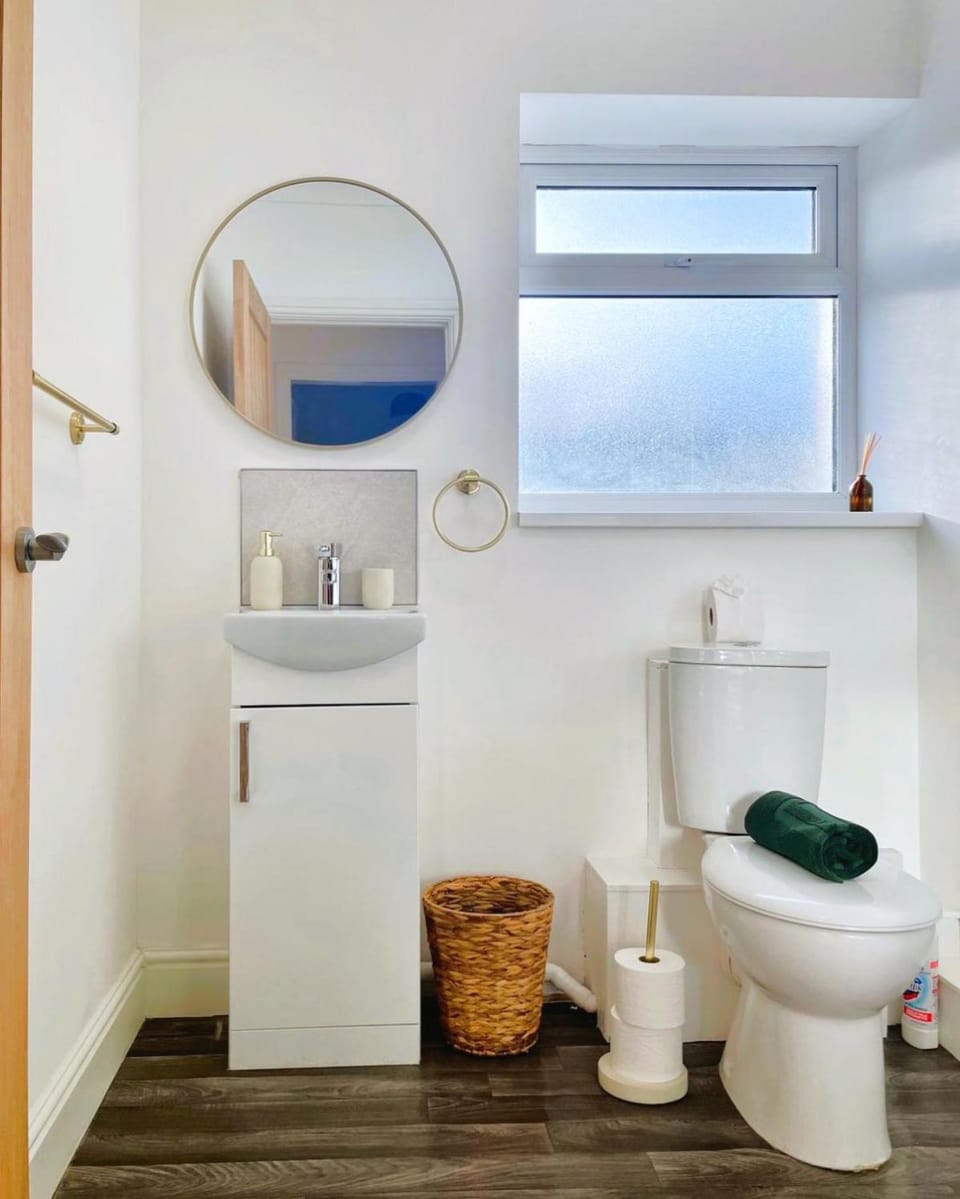 Toilet, Bathroom