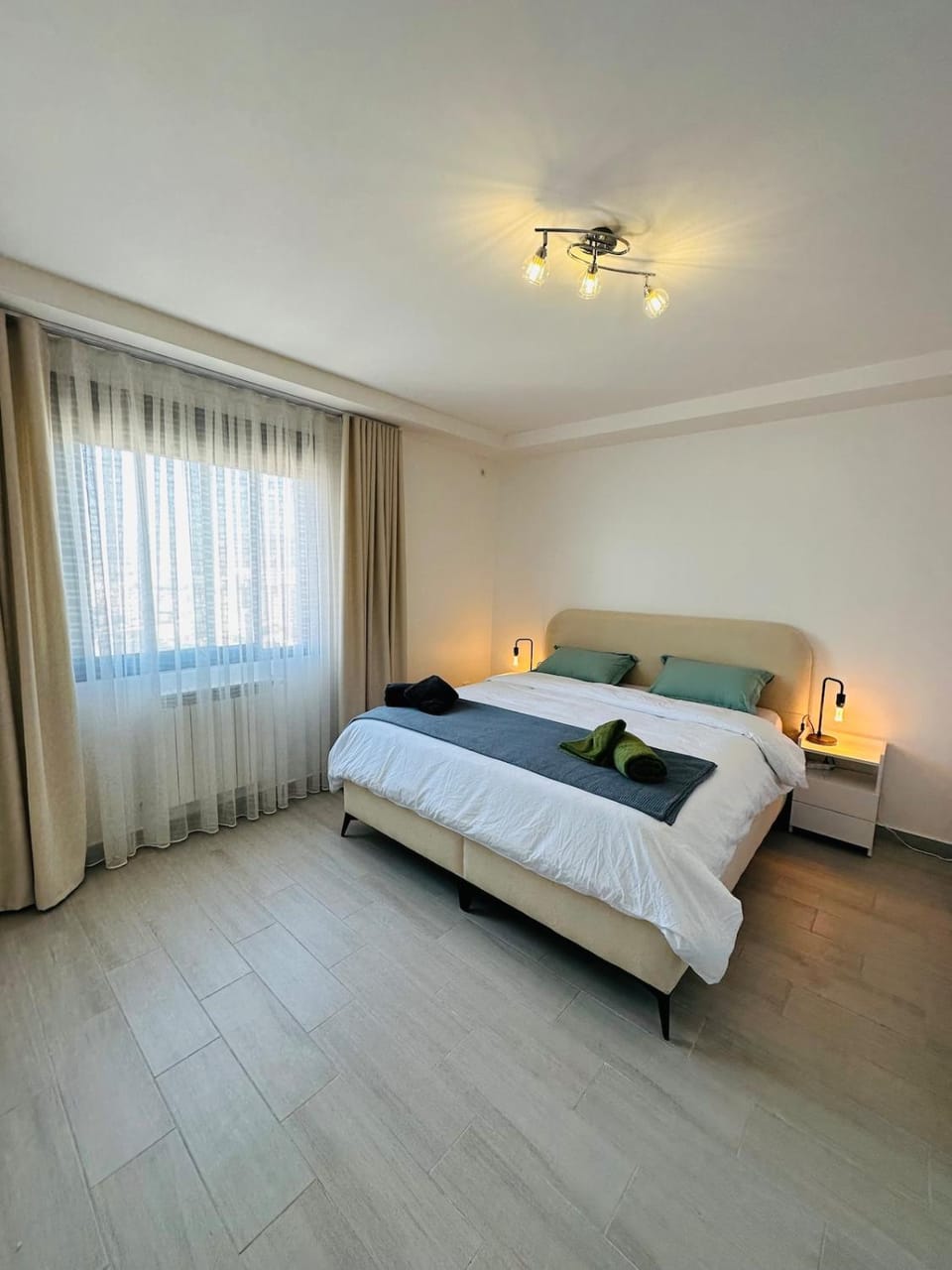 100m2 Gambetta King Bed WiFi240Mbps Apartment in Oran