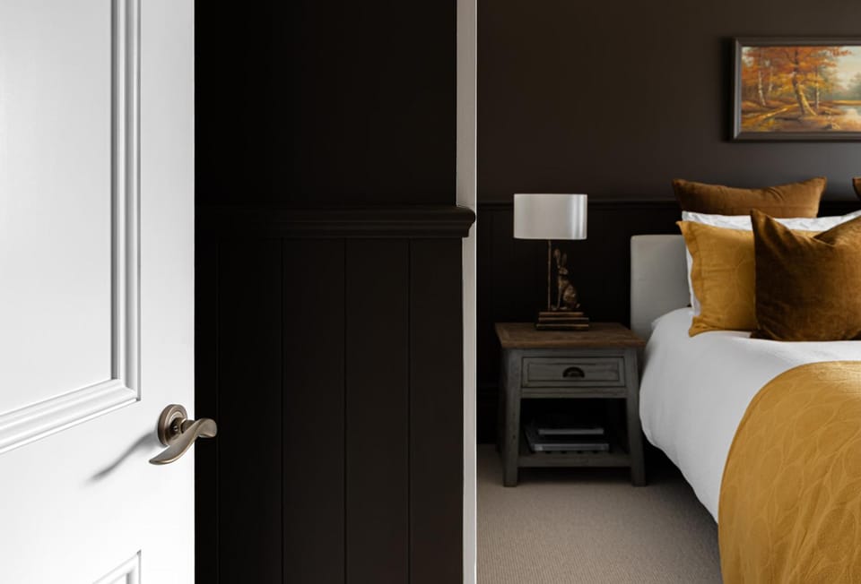 Bedroom, wardrobe