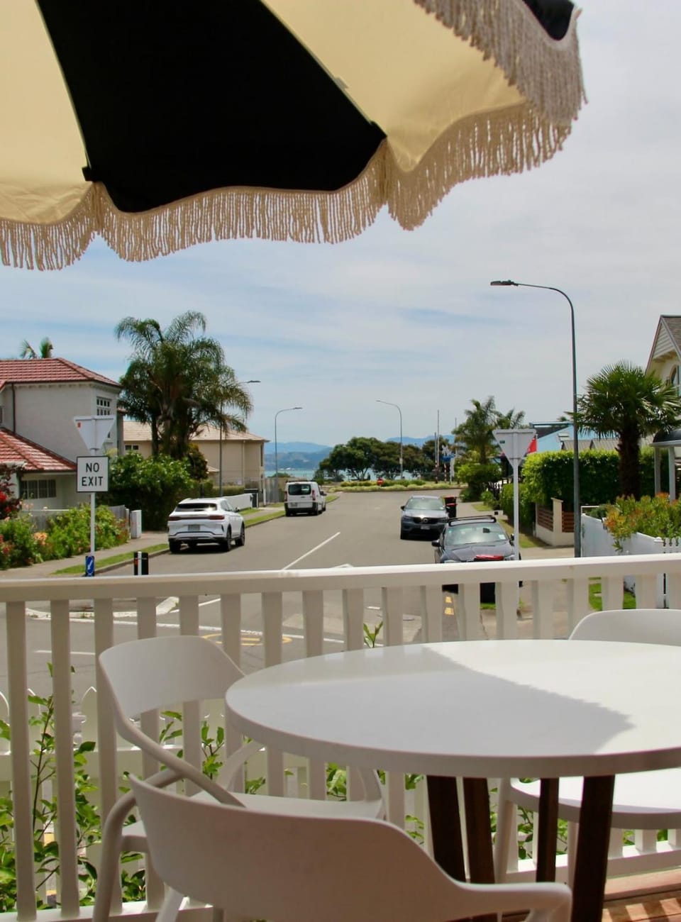 Neighbourhood, Sea view