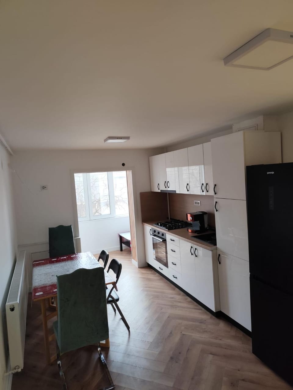 Kitchen or kitchenette, Dining area, oven, stove