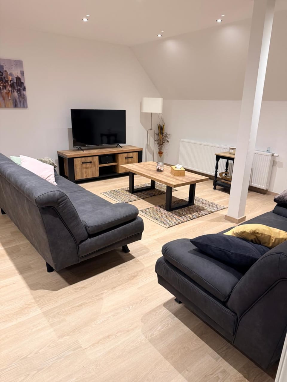 Communal lounge/ TV room, Living room, Seating area