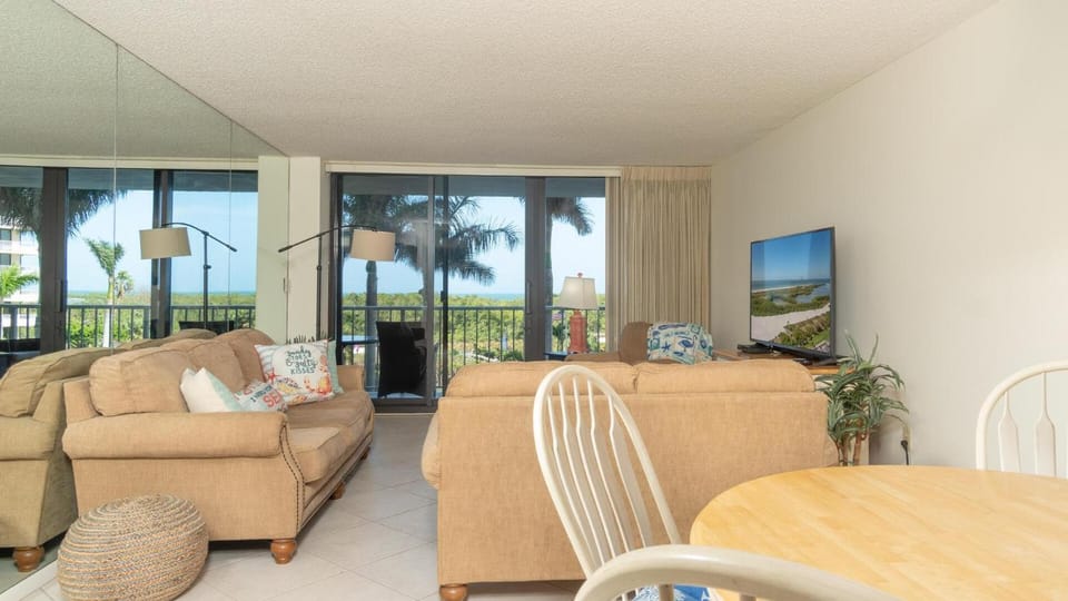 South Seas Towers - SST3-302 House in Marco Island
