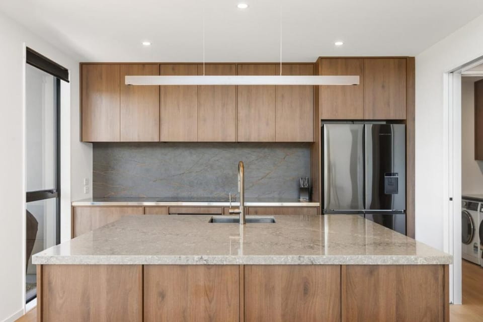 Modern Wanaka Escape with Panoramic Mt Roy Views House in Wanaka