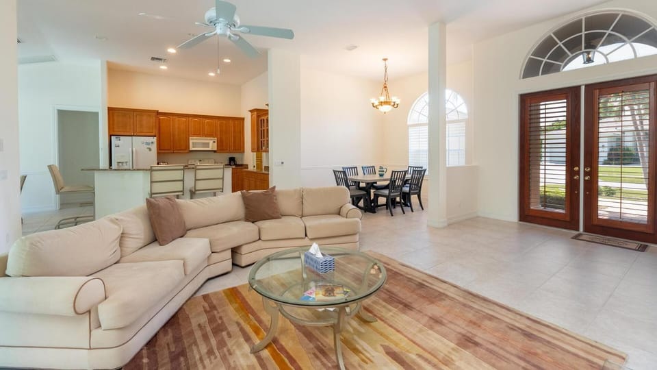 69 Tahiti Rd House in Marco Island