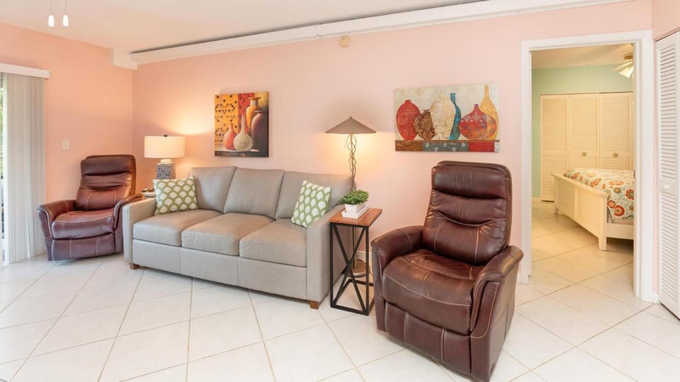 Island Manor - IM G-5 House in Marco Island