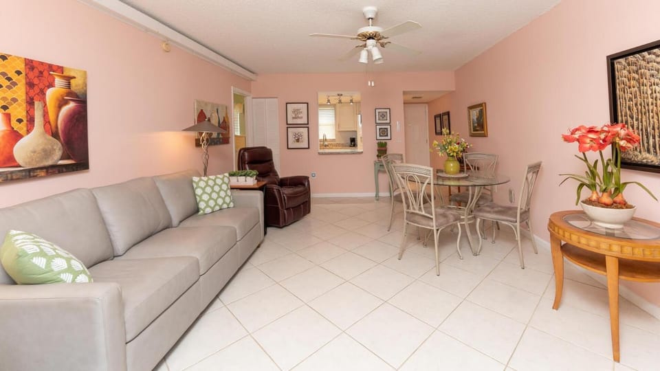 Island Manor - IM G-5 House in Marco Island