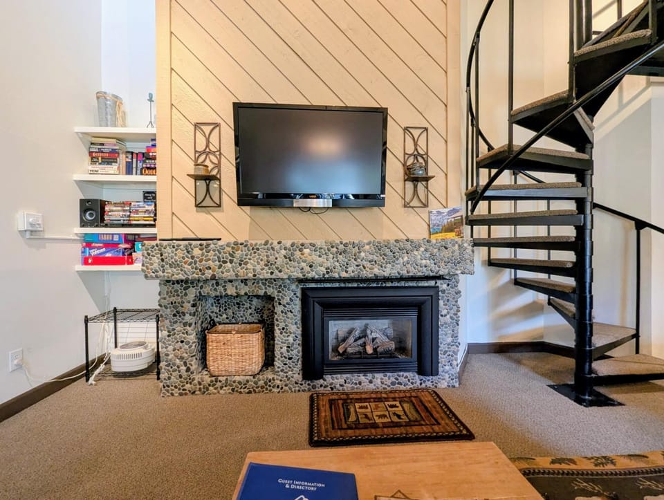 Flying Dutchman 1109 by SummitCove Lodging in Colorado House in Keystone
