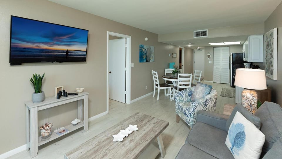 Sea Winds - SeaWin 1704 House in Marco Island