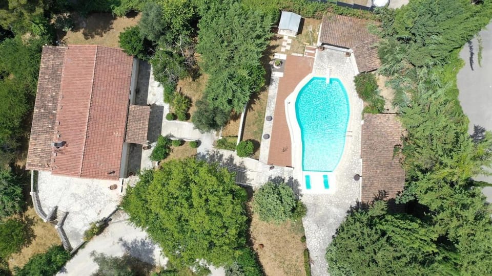 Villa provençale avec vue mer, piscine et CLIM Villa in Vence