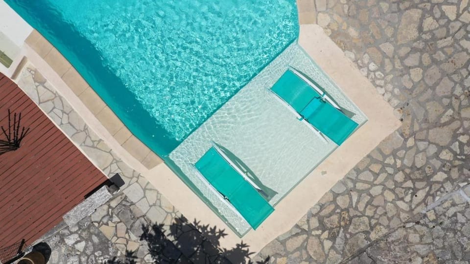 Villa provençale avec vue mer, piscine et CLIM Villa in Vence