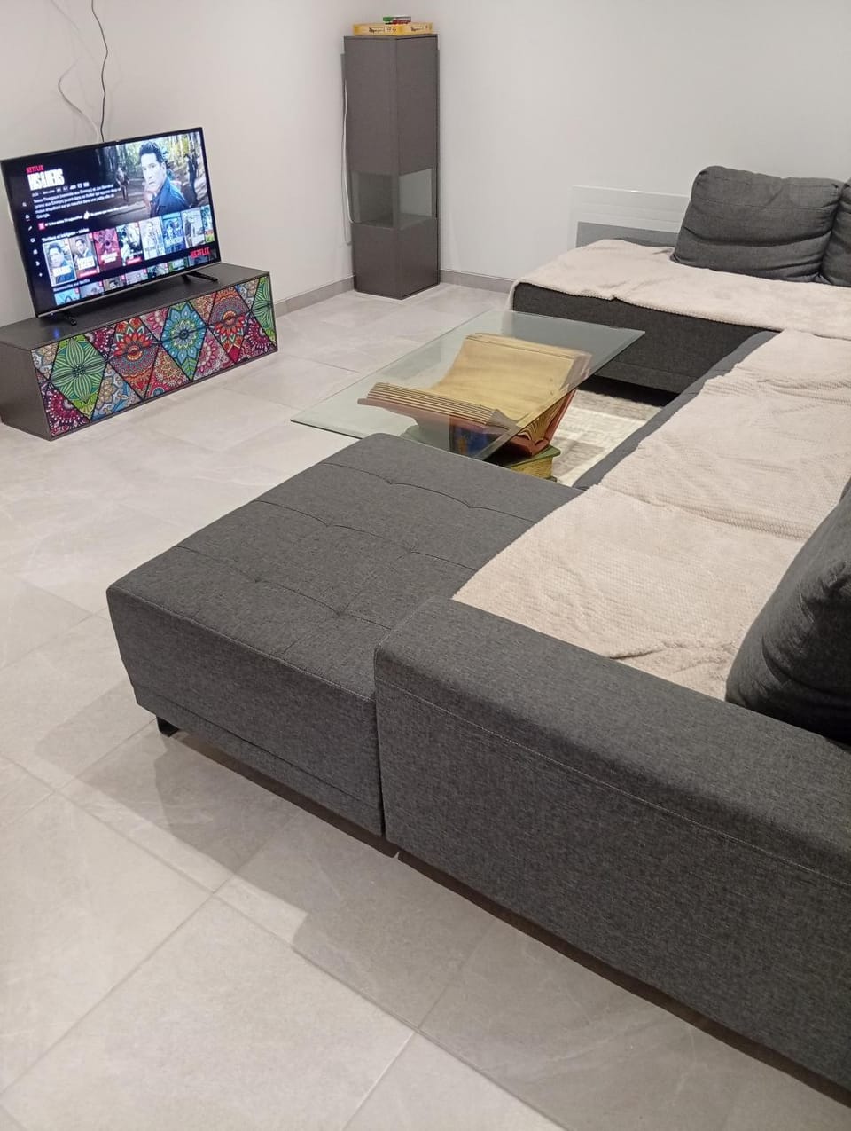 Grand logement en souplex entier Apartment in Occitanie