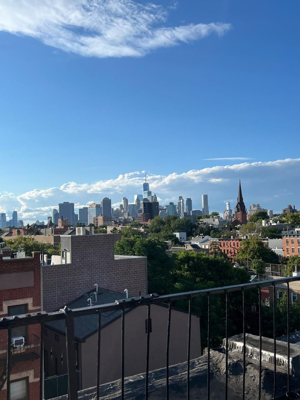 Prime Cobble Hill Spacious 1BR Alcove Apartment in Carroll Gardens